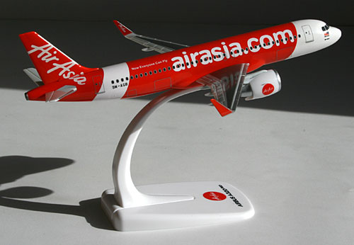 Flugzeugmodelle: Air Asia - Airbus A320neo - 1:200