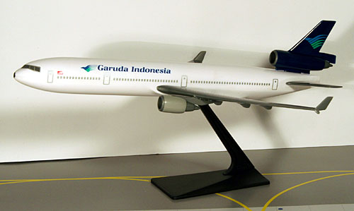 Flugzeugmodelle: Garuda Indonesia - MD11 - 1:200