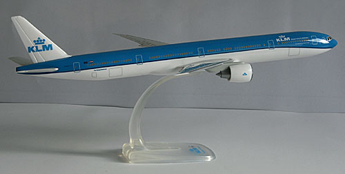 Flugzeugmodelle: KLM - Boeing 777-300ER - 1:200