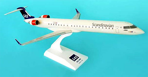 Flugzeugmodelle: SAS - CRJ-900 - 1:100 - PremiumModell