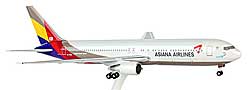 Flugzeugmodelle: Asiana Airlines - Boeing 767-300 - 1:200 - PremiumModell