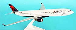Flugzeugmodelle: Delta Air Lines - Airbus A330-300 - 1:200 - PremiumModell