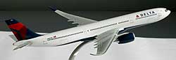 Flugzeugmodelle: Delta Air Lines - Airbus A330-900neo - 1:200
