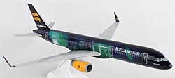 Flugzeugmodelle: Icelandair - Hekla Aurora - Boeing 757-200 - 1:150