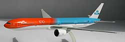 Flugzeugmodelle: KLM - Orange Pride - Boeing 777-300ER - 1:200