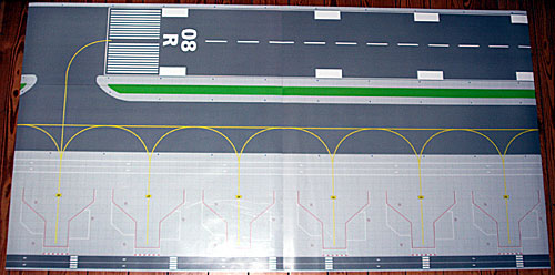 Spielzeug: Flughafen Layout Matten 199x103cm 1:200 und 1:400