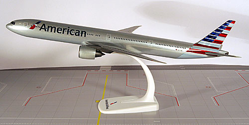 Flugzeugmodelle: American Airlines - Boeing 777-300ER - 1:200