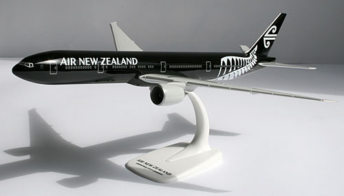 Flugzeugmodelle: Air New Zealand - All Blacks - Boeing 777-300ER - 1:200