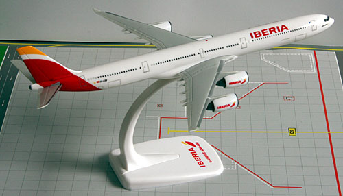 Flugzeugmodelle: Iberia - Airbus A340-600 - 1:250