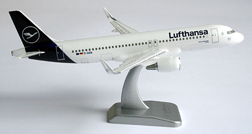 Flugzeugmodelle: Lufthansa - Airbus A320-200 - 1:200 - PremiumModell