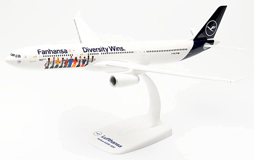 Flugzeugmodelle: Lufthansa - Fanhansa - Airbus A330-300 - 1:200