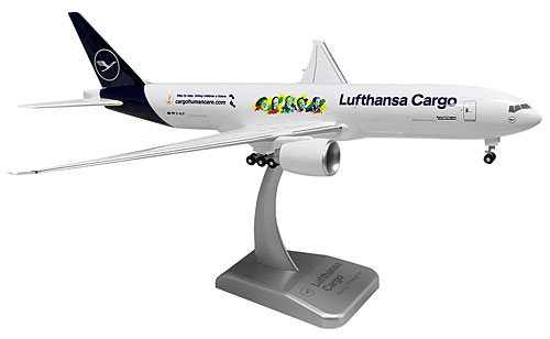 Flugzeugmodelle: Lufthansa Cargo - Buenos dias Mexico - Boeing 777F - 1:200 - PremiumModell