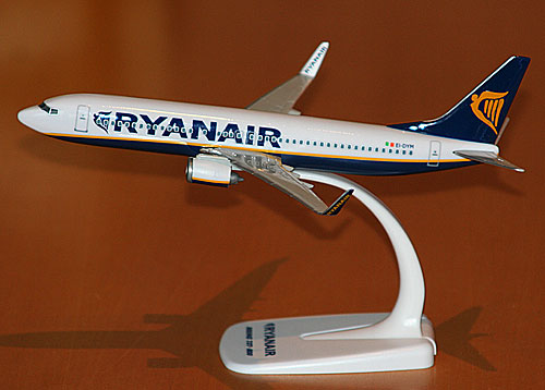 Flugzeugmodelle: Ryanair - Boeing 737-800 - 1:200