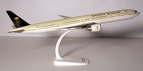 Flugzeugmodelle: Saudia - Boeing 777-300ER - 1:200