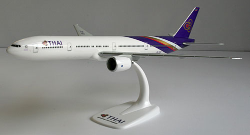 Flugzeugmodelle: Thai Airways - Boeing 777-300ER - 1:200
