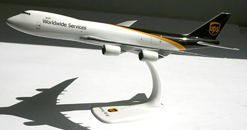 Flugzeugmodelle: UPS - Boeing 747-8F - 1:250