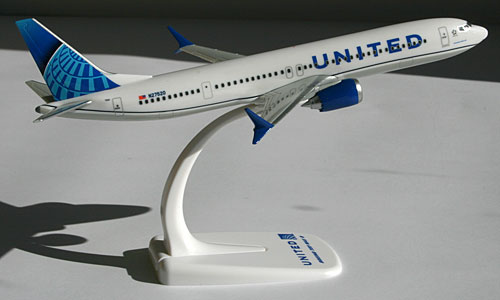 Flugzeugmodelle: United - Boeing 737 MAX 9 - 1:200