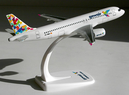 Flugzeugmodelle: gowair - Airbus A320-200 - 1:200