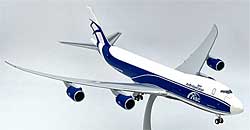 Flugzeugmodelle: AirBridgeCargo - Boeing 747-8F - 1:200 - PremiumModell