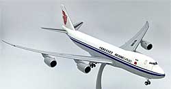 Flugzeugmodelle: Air China Cargo - Boeing 747-8F - 1:200 - PremiumModell