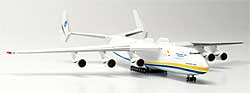 Flugzeugmodelle: Antonov Airlines AN-225 - 1:500