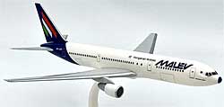 Flugzeugmodelle: Malev - Boeing 767-300 - 1:200