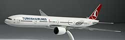 Flugzeugmodelle: Turkish Airlines - Boeing 777-300ER - 1:200